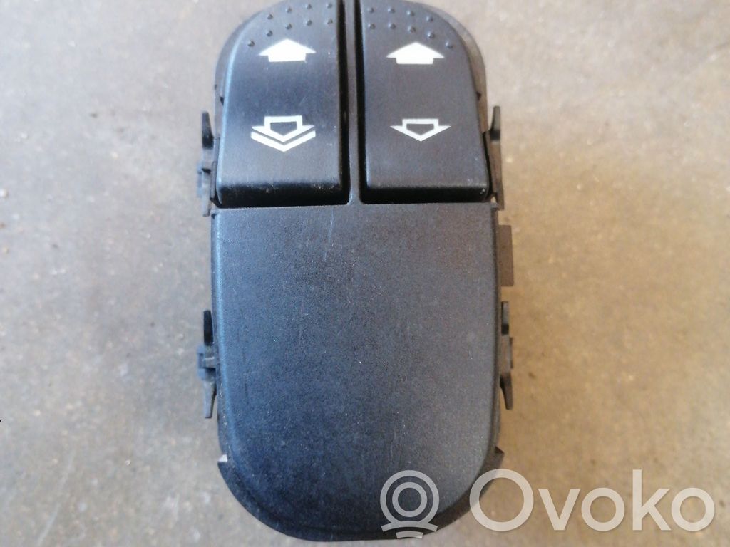Ford Focus Electric window control switch 