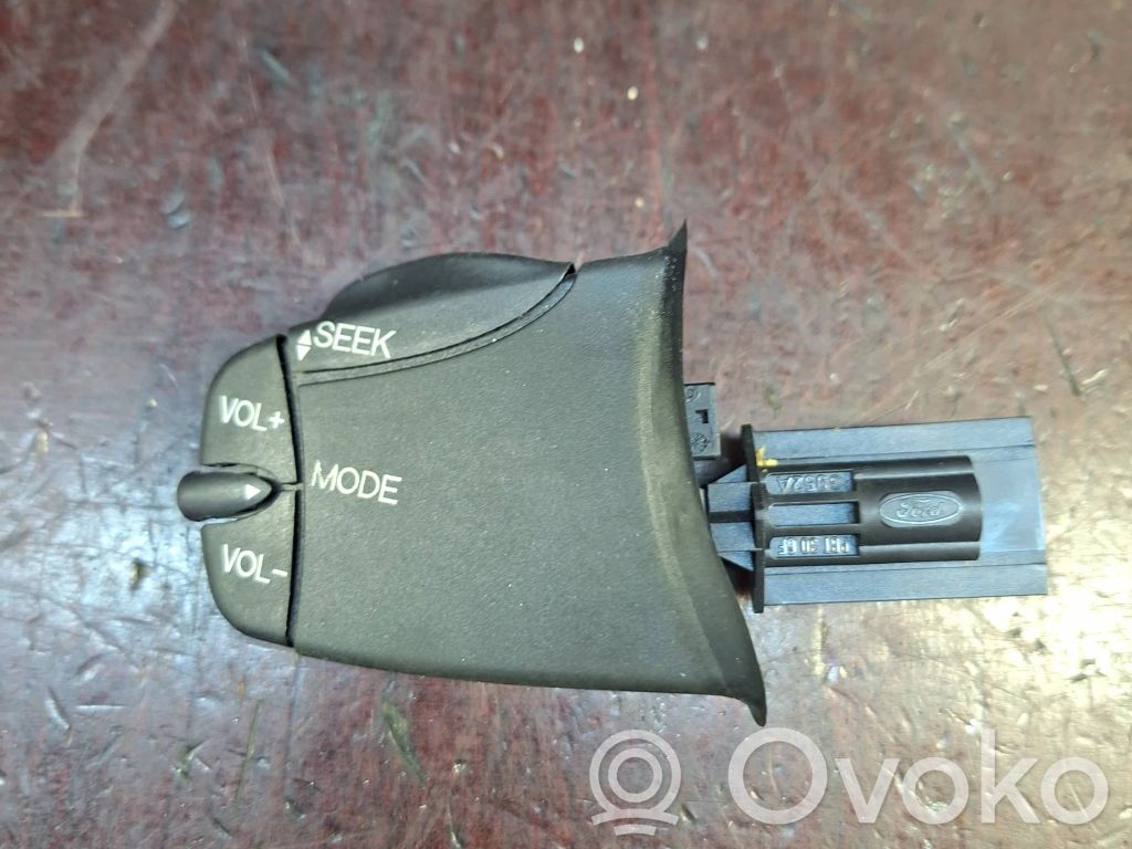 Ford Fiesta Multifunctional control switch/knob 