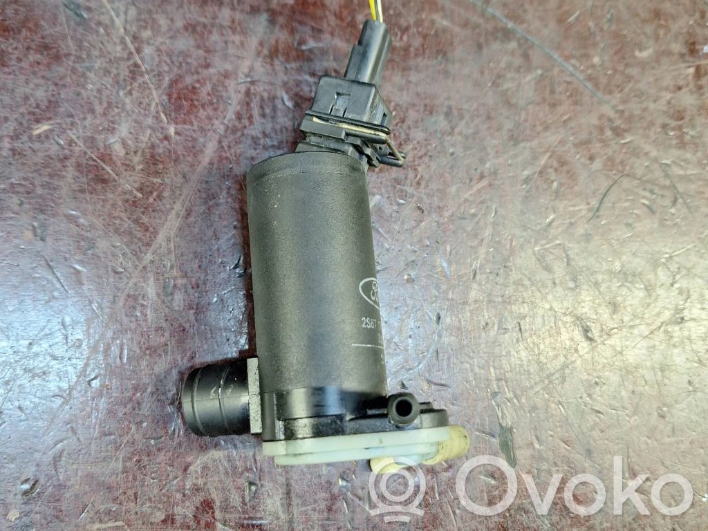 Ford Fiesta Windscreen/windshield washer pump 