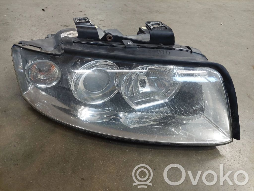 Audi A4 S4 B6 8E 8H Scheinwerfer 