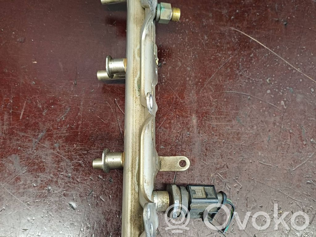 Audi A4 S4 B8 8K Rampă alimentare injectoare 