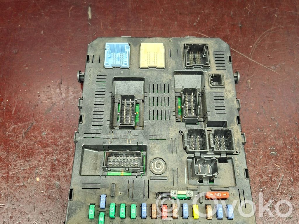 Citroen C5 Fuse module 