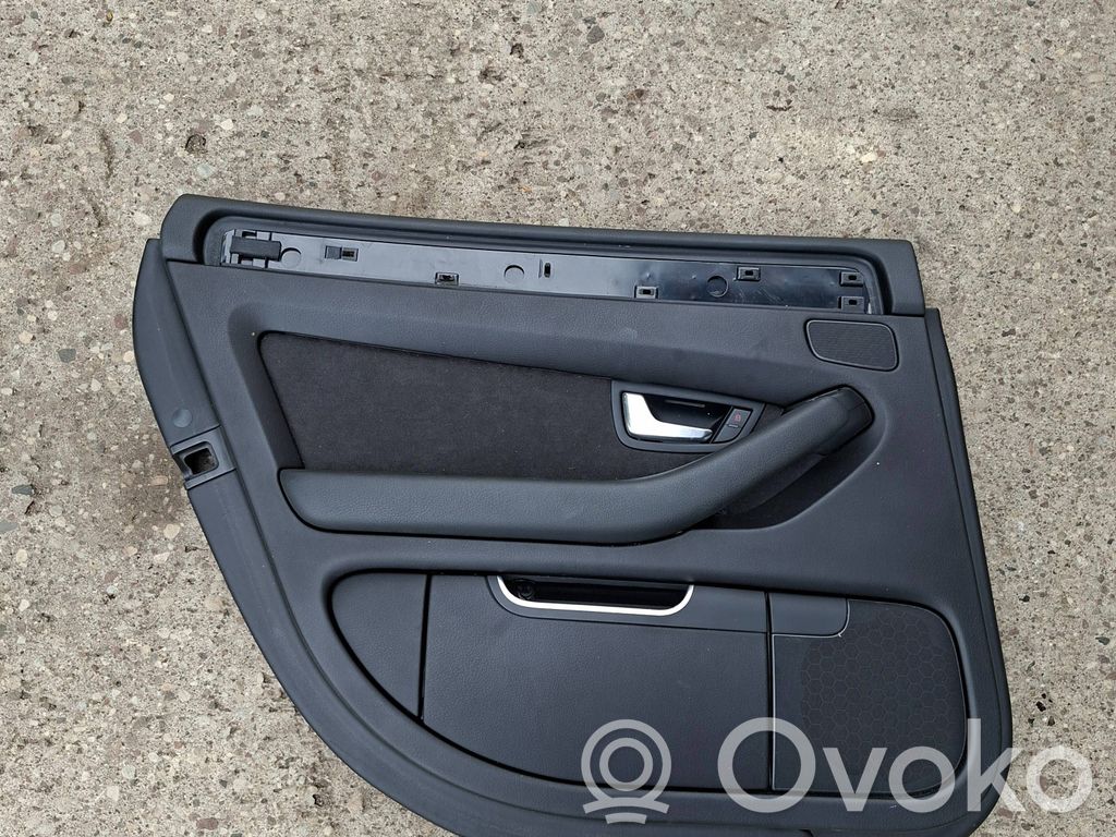 Audi A8 S8 D3 4E Takaoven verhoilu 