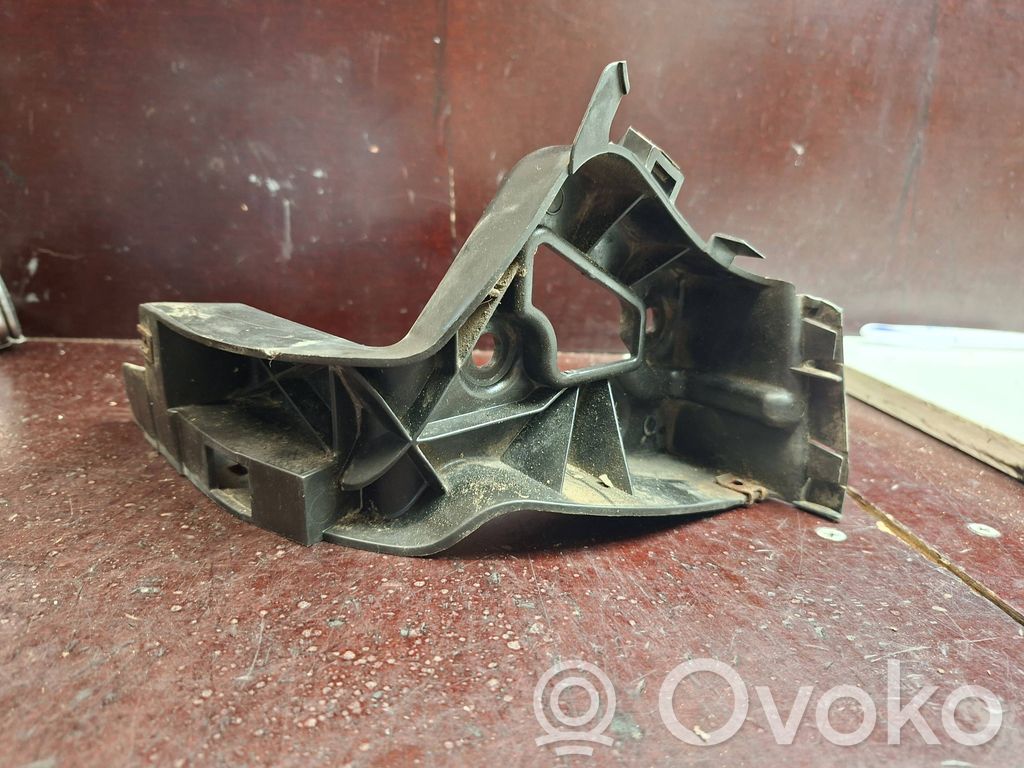 Bumper support mounting bracket corner   4E0853913C