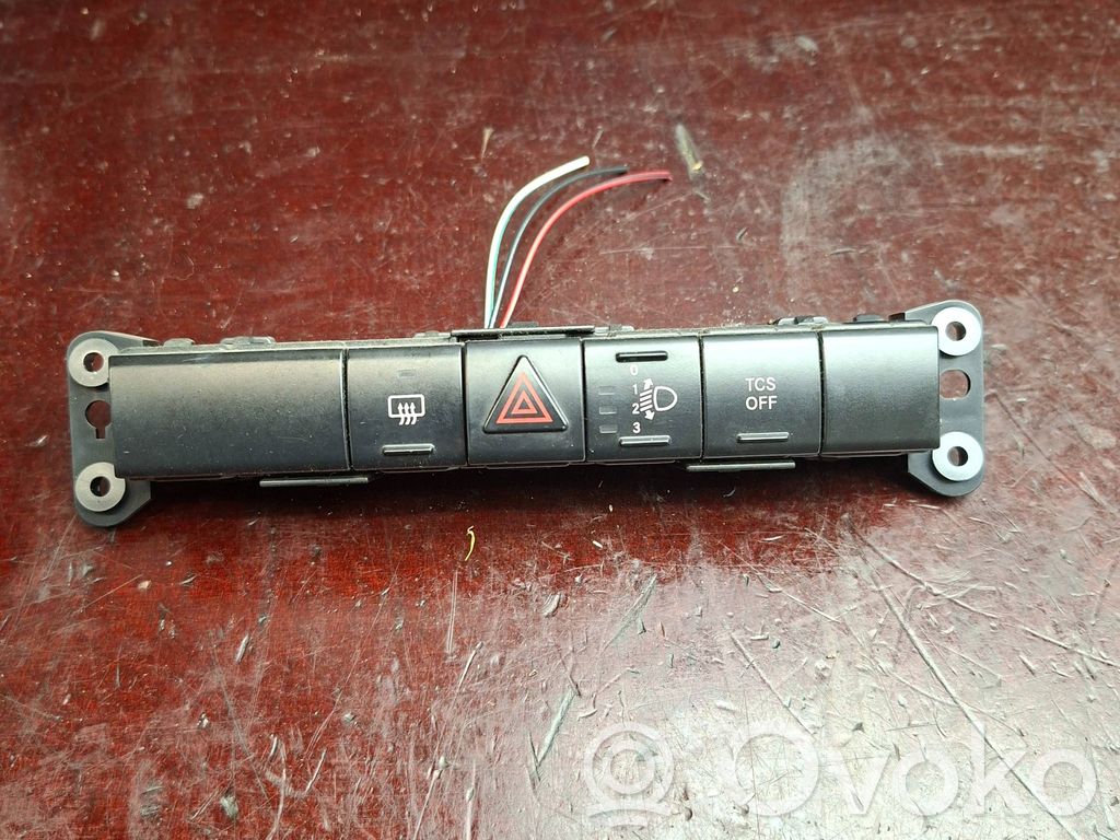 Chrysler PT Cruiser Hazard light switch 