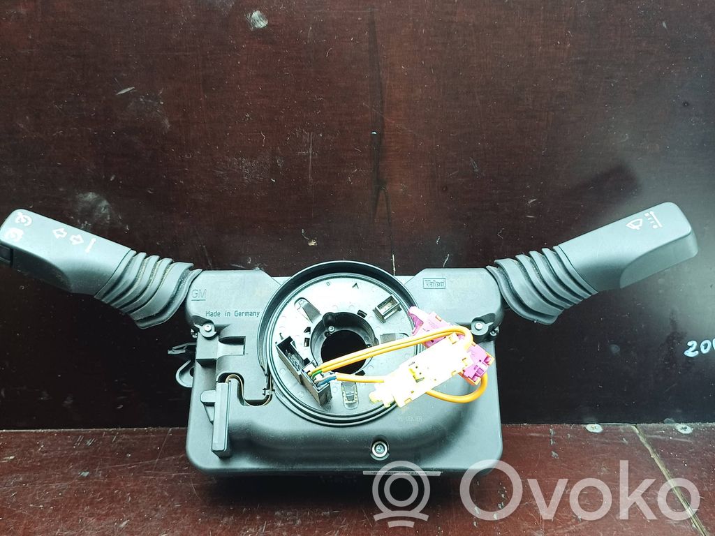 Opel Astra H Interruptor/palanca de limpiador de luz de giro 