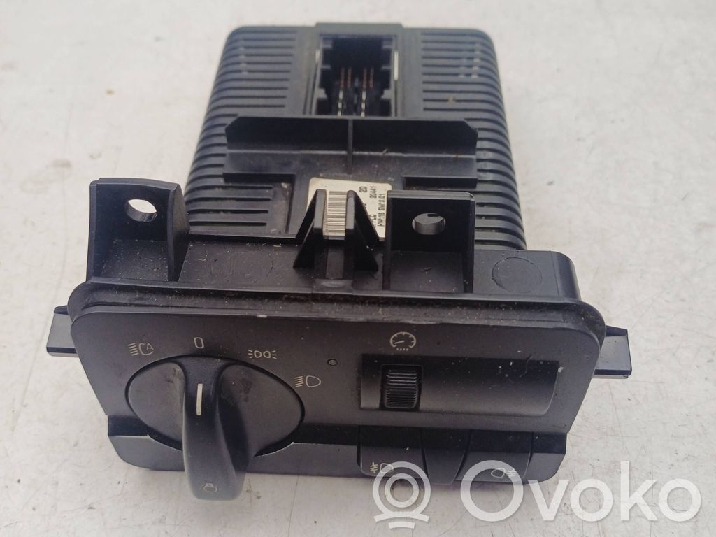 Light switch   6919834,0021860,037239084