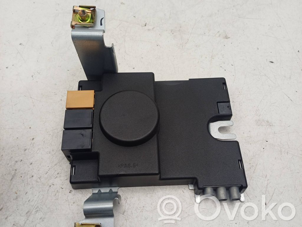 Audi A3 S3 8P Amplificateur d'antenne 