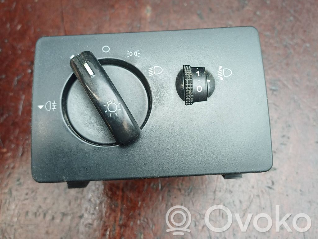 Ford Focus C-MAX Light switch 
