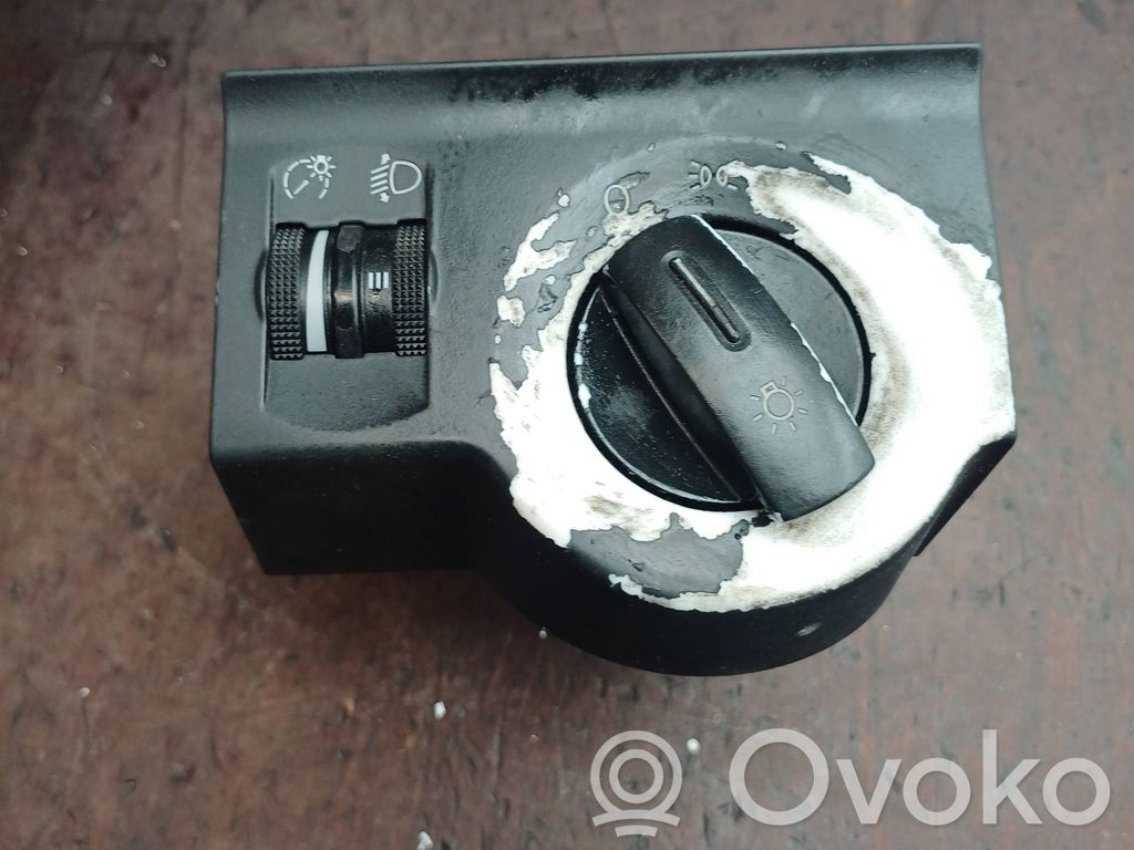 Audi A2 Interrupteur d’éclairage 