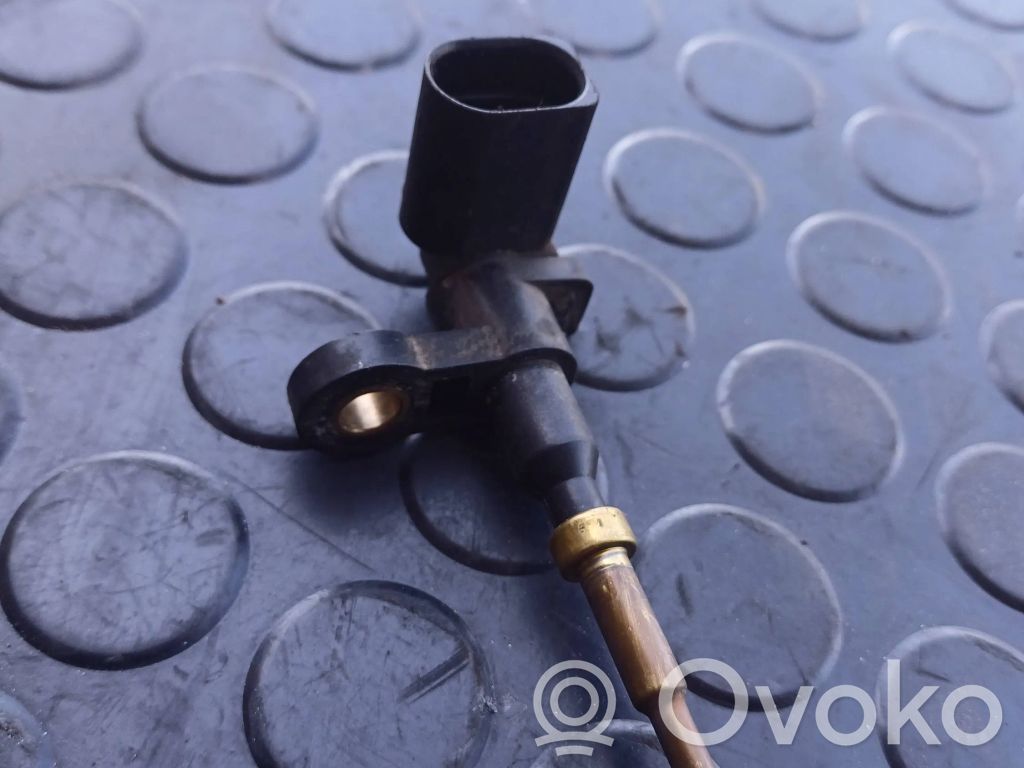 Volkswagen PASSAT B8 Coolant temperature sensor 