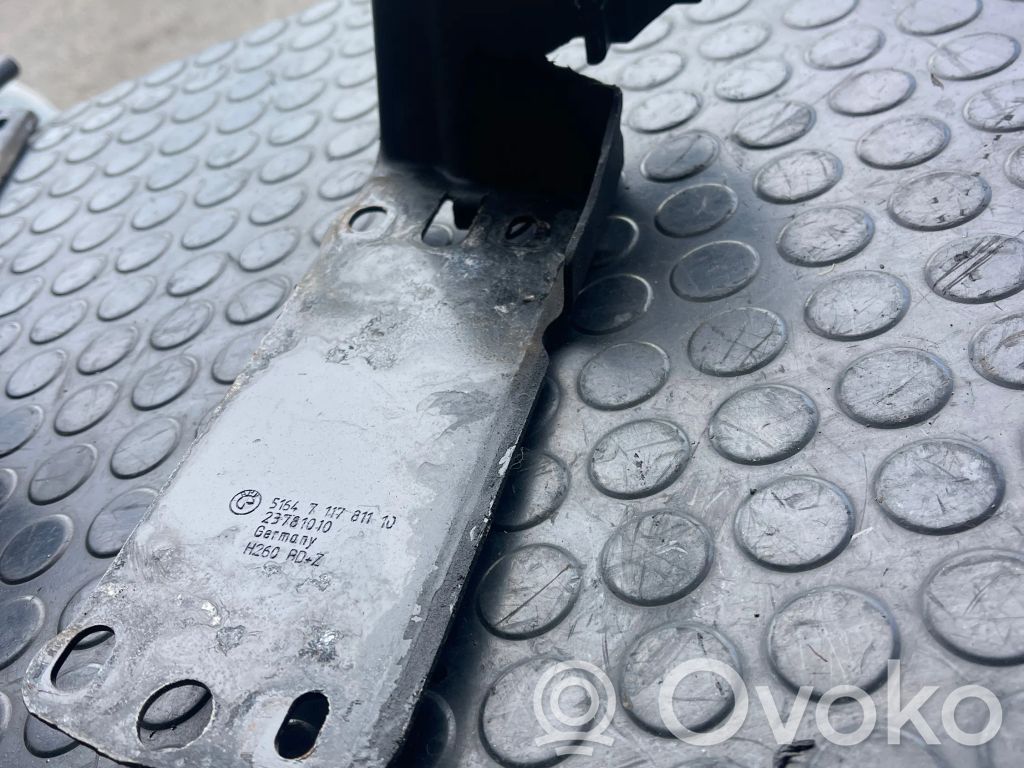BMW 3 E90 E91 Radiator mount bracket 