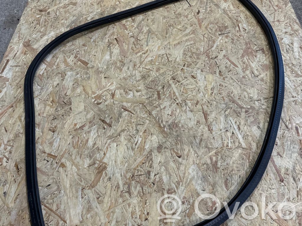 BMW 7 F01 F02 F03 F04 Takaoven kumitiiviste 