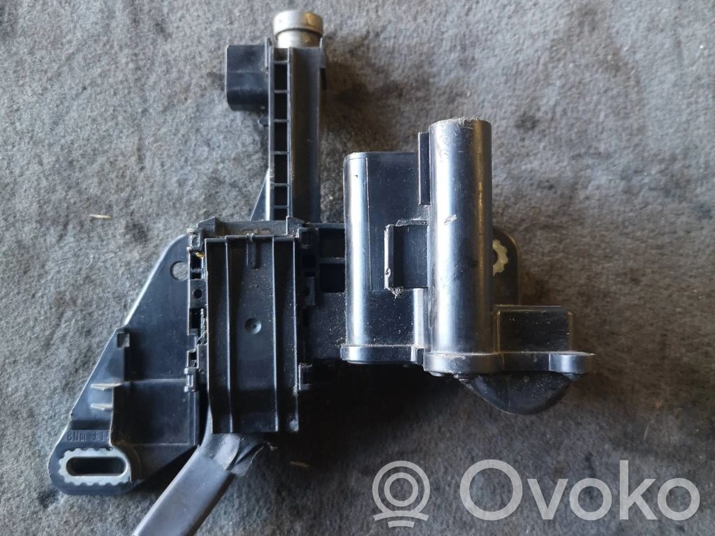 BMW 3 F30 F35 F31 Battery relay fuse 