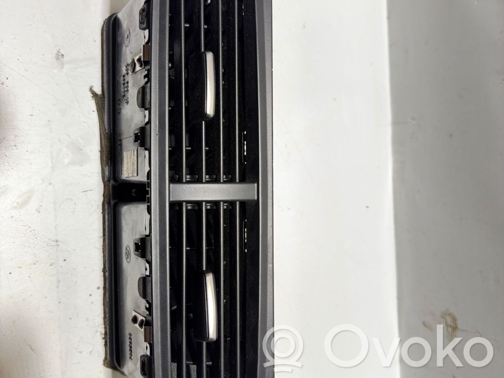 BMW Z4 E85 E86 Centrinės oro grotelės 