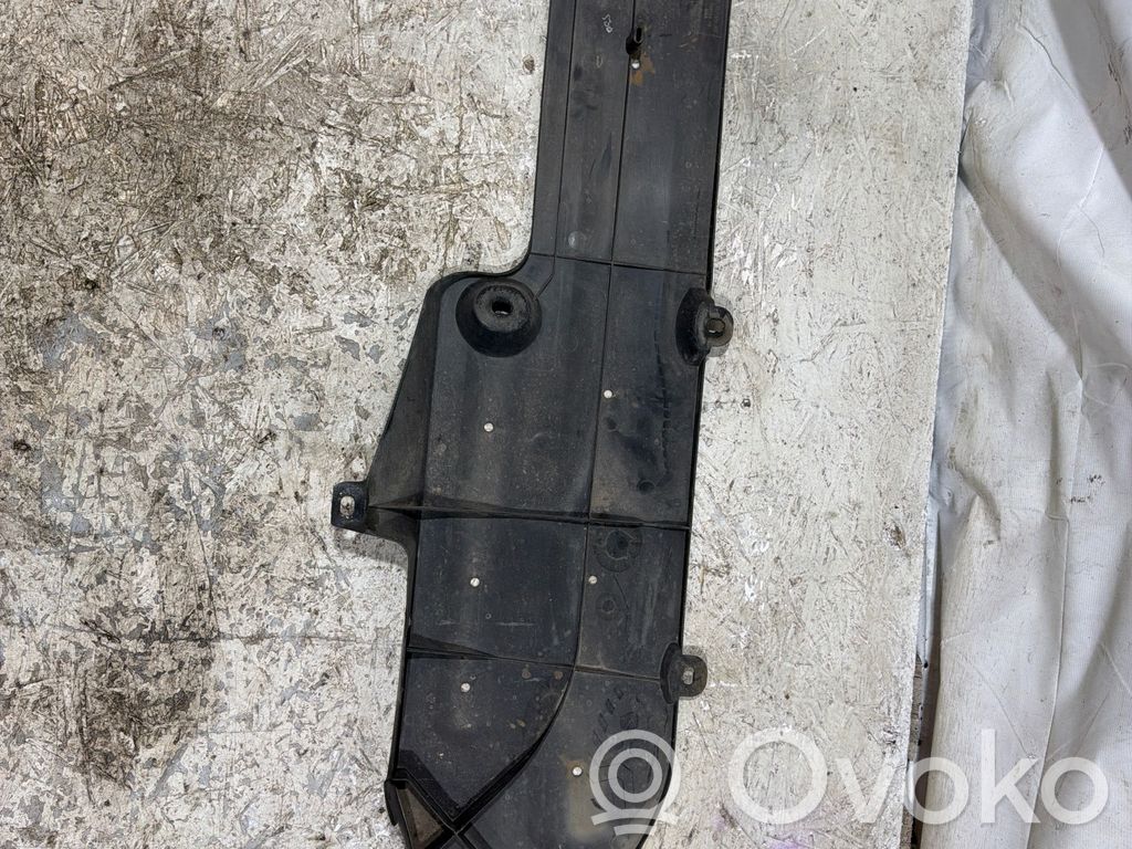 BMW Z4 E85 E86 Vidurinė dugno apsauga 