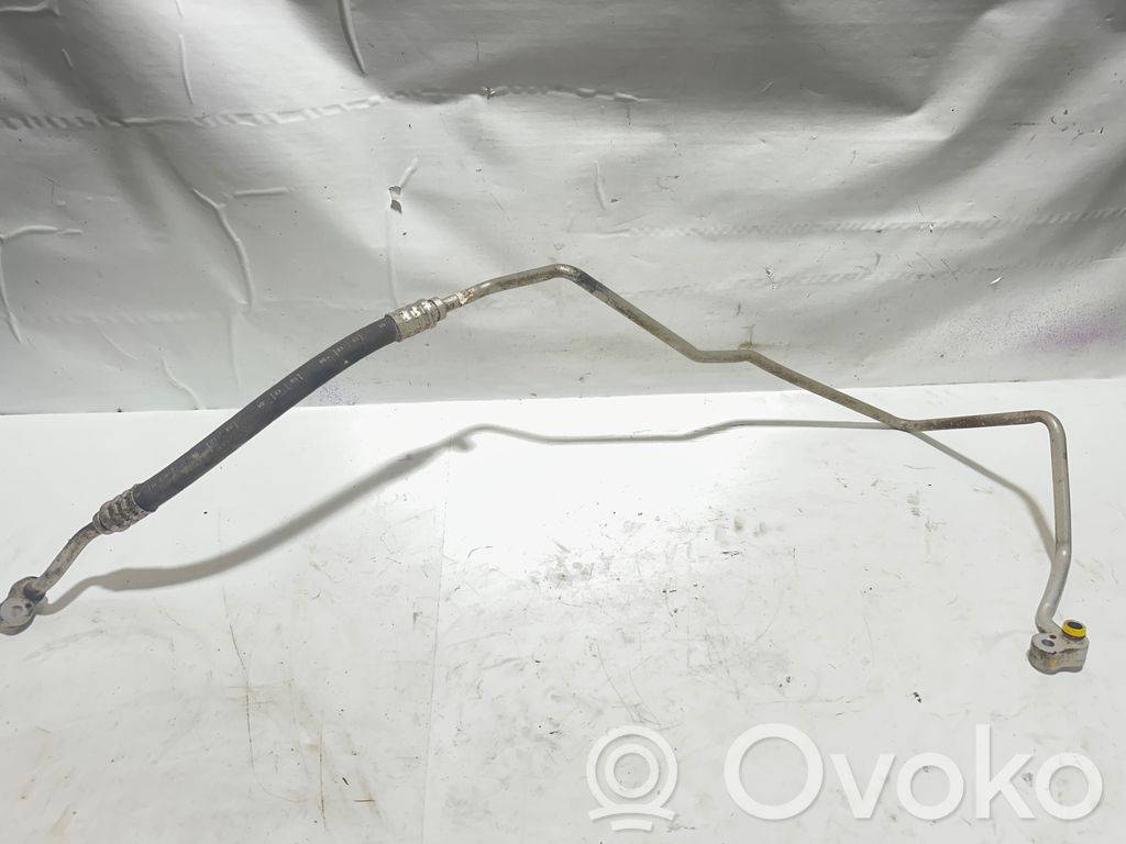 BMW Z4 E85 E86 Ilmastointilaitteen putki (A/C) 