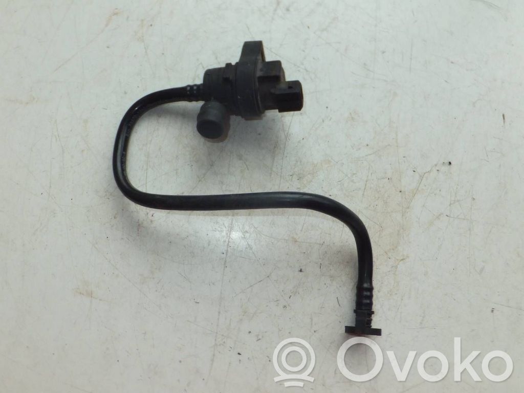 Solenoīda vārsts   7512582