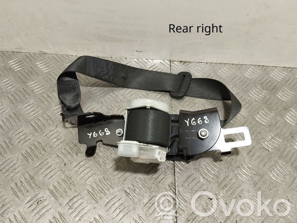 Subaru Outback (BS) Cinturón trasero 