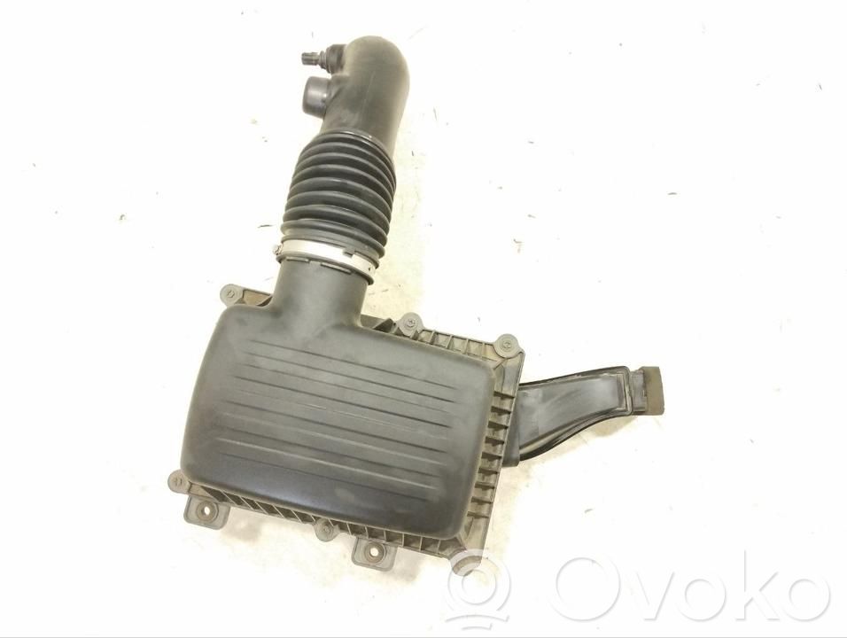Filtr powietrza   68264882AB,68292830AA,68319602,P68264882AB,Z588