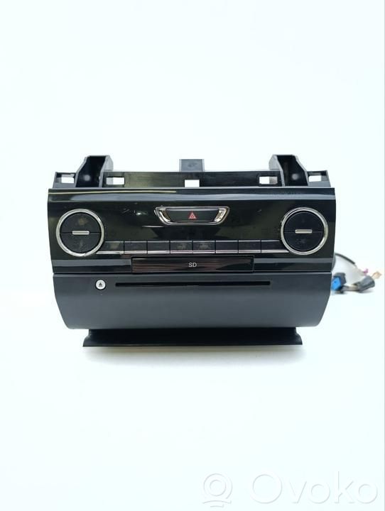 Panel / Radioodtwarzacz CD/DVD/GPS   68257004AA,909B