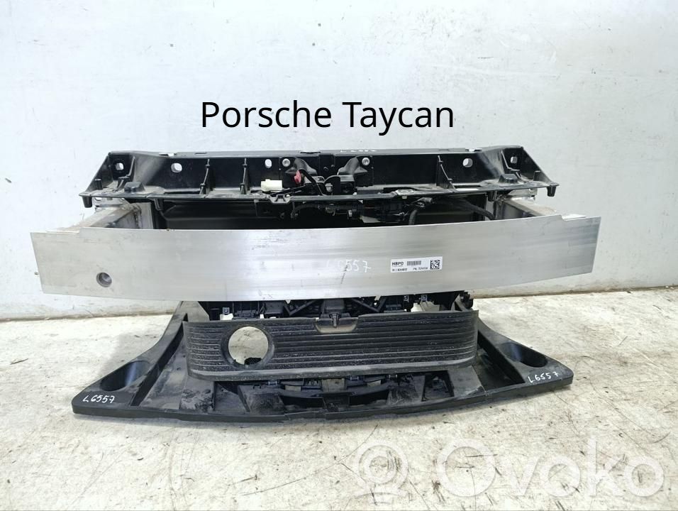 Porsche Taycan 9J1 Jäähdyttimen kehyksen suojapaneeli 