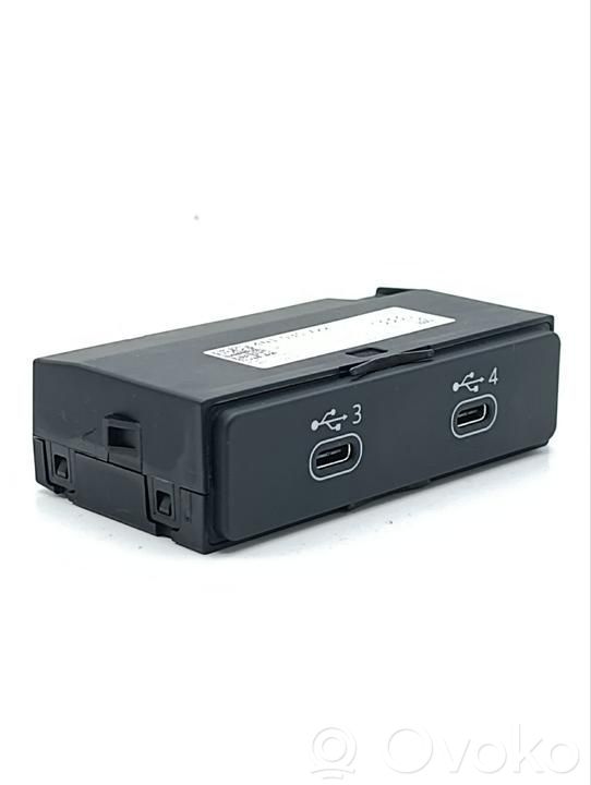 Audi Q8 USB socket connector 