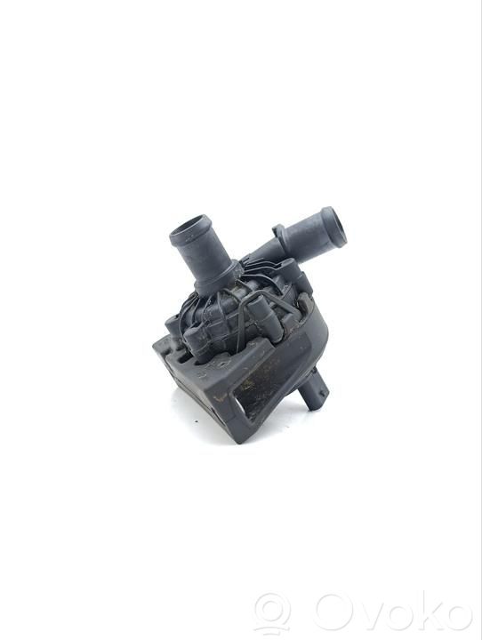 Pompe de circulation d'eau   4KE121601,3020839,350778030,4N0133588A,723F