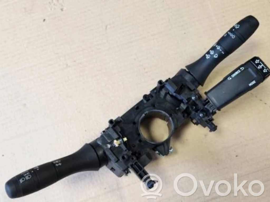 Renault Clio V Wiper turn signal indicator stalk/switch 