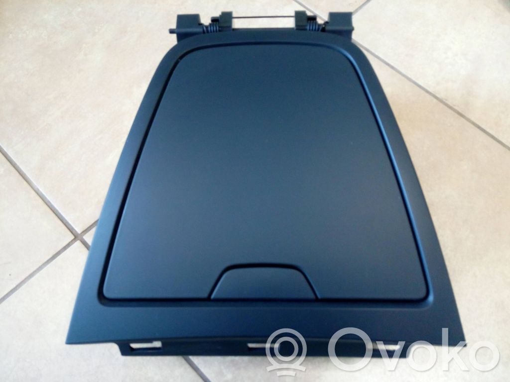 Renault Captur Daiktadėžė 