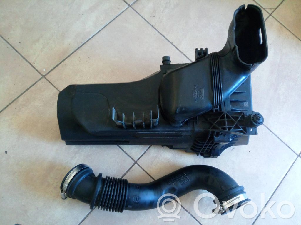 Ford Fiesta Air filter box 