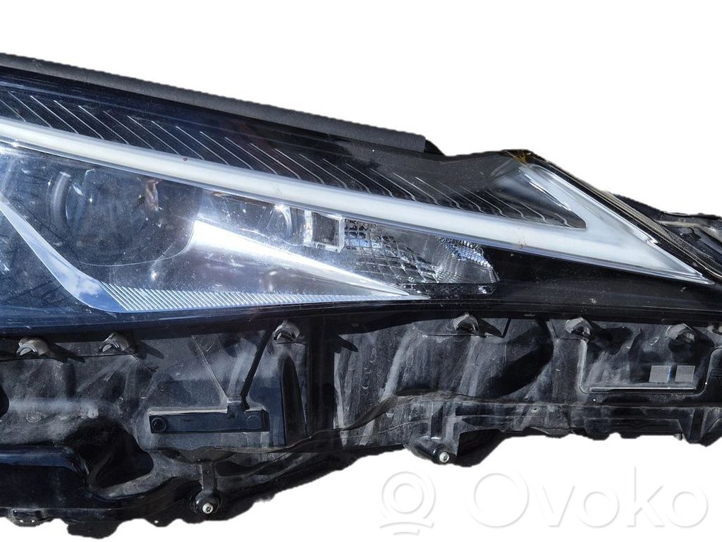 Lexus UX Etu-/Ajovalo 