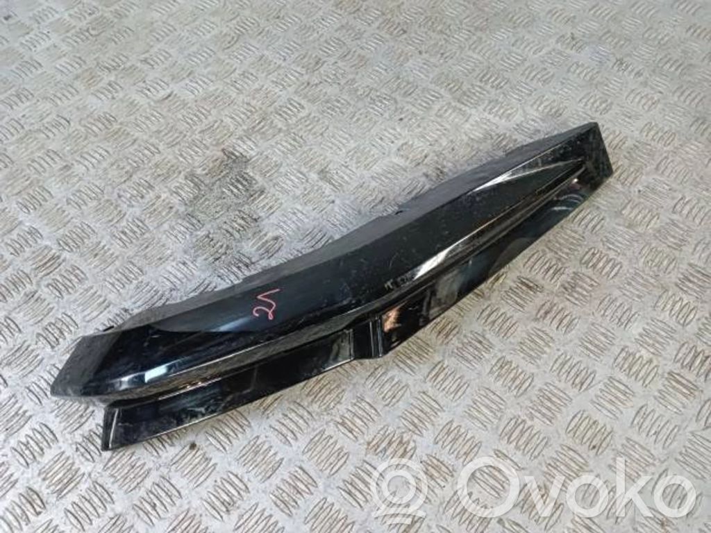 BMW M3 Listwa dolna zderzaka tylnego 