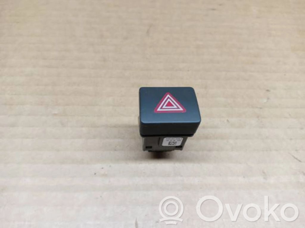 Audi A4 S4 B9 Botón interruptor de luz de peligro 