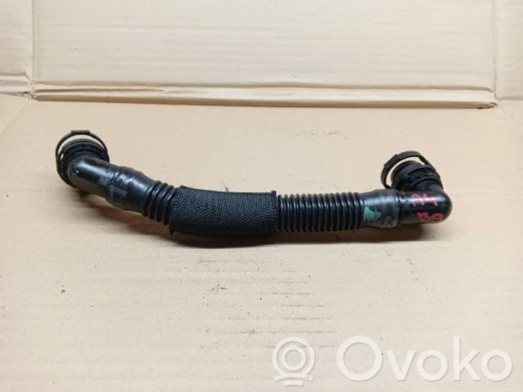 Audi A4 S4 B9 Przewód / Odma odpowietrzenia 