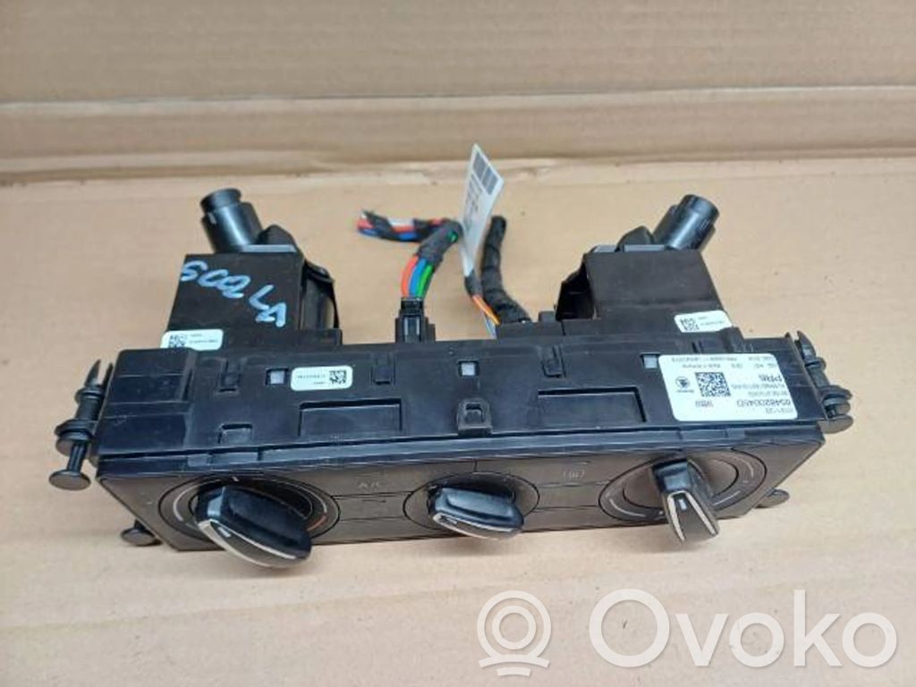 Skoda Scala Climate control unit 