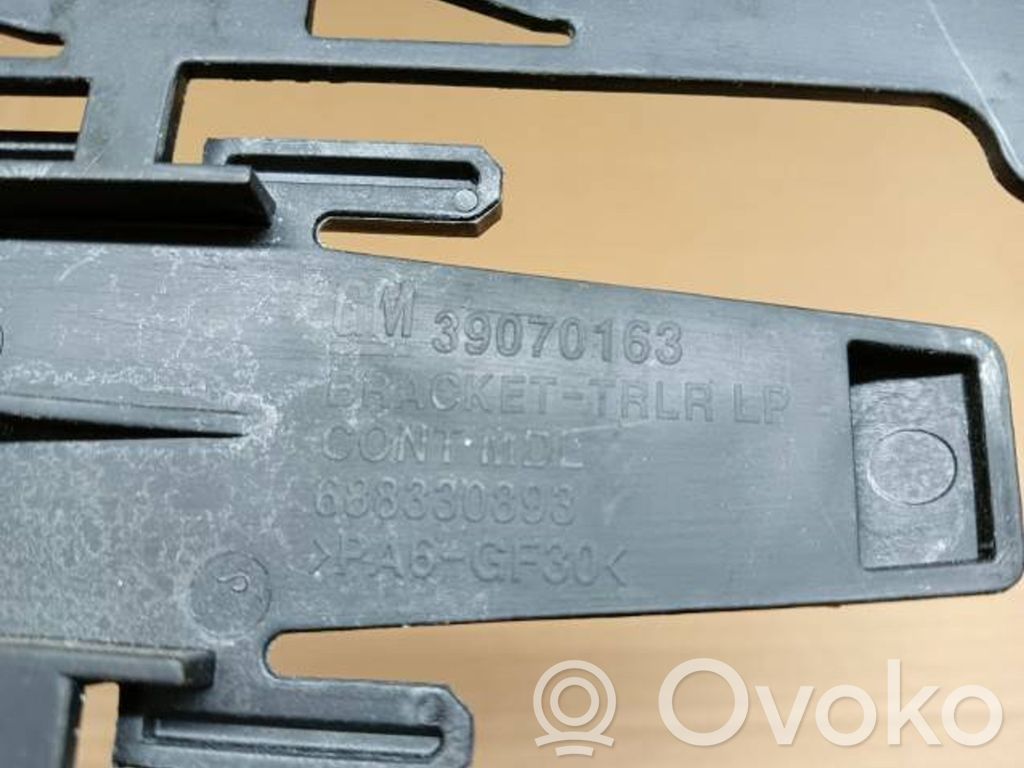 Opel Astra K Inne części komory silnika 