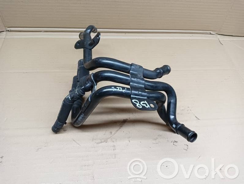 Volkswagen PASSAT B8 Przewód / Wąż chłodnicy 