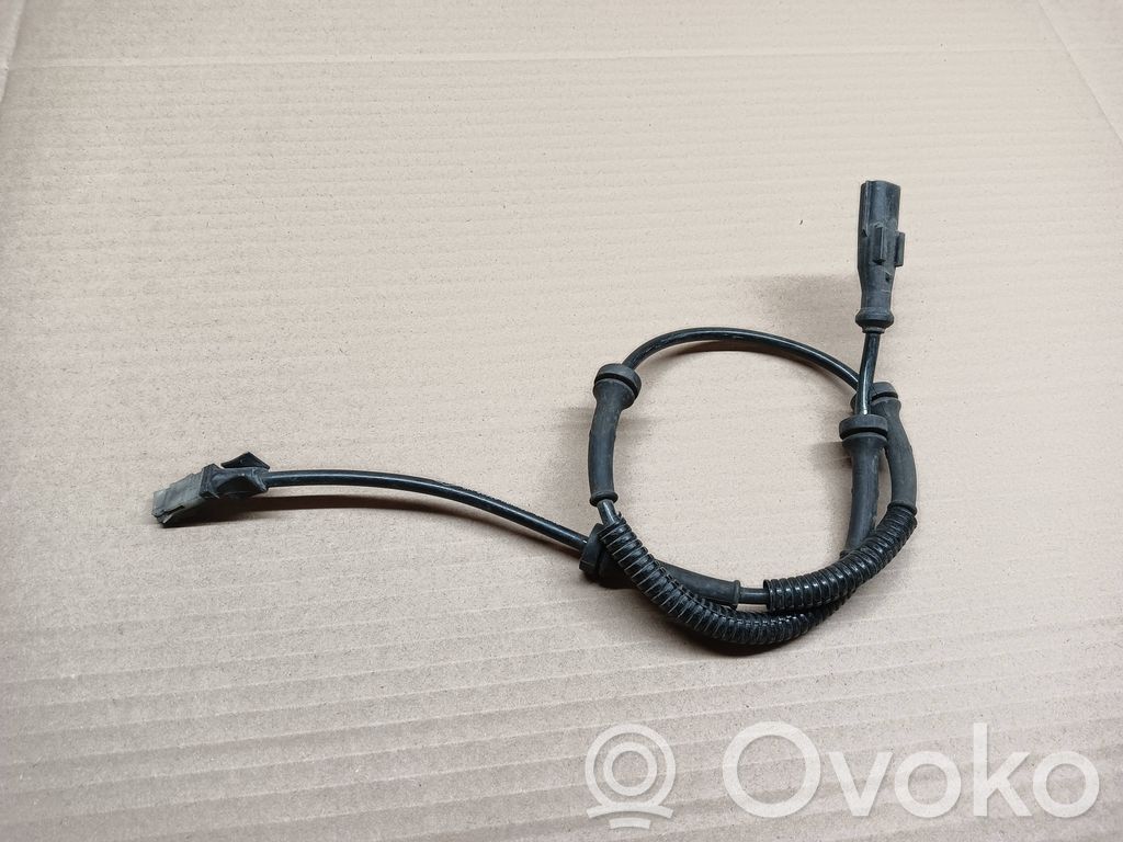 Opel Vivaro Czujnik prędkości obrotowej koła ABS 