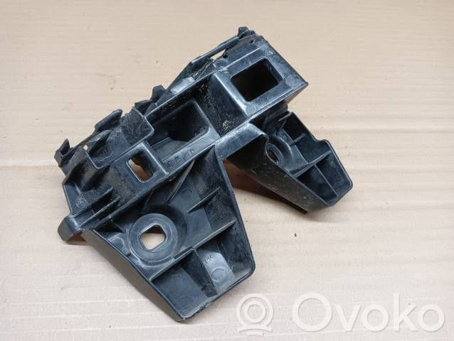 Volkswagen PASSAT B8 Uchwyt / Mocowanie zderzaka tylnego 