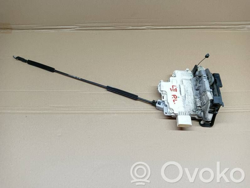 Seat Leon (1P) Priekšpusē slēdzene 