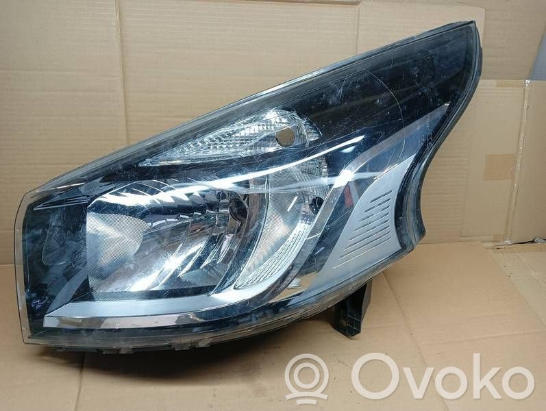 Renault Trafic III (X82) Far 