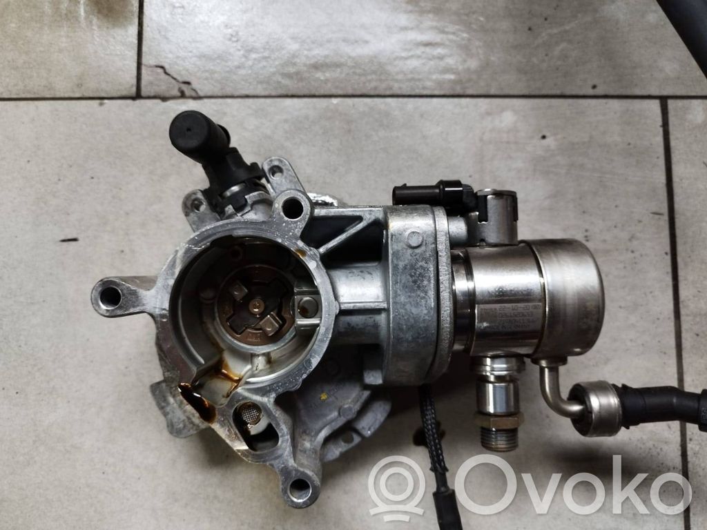 Audi A4 S4 B9 8W Siurblys vakuumo 