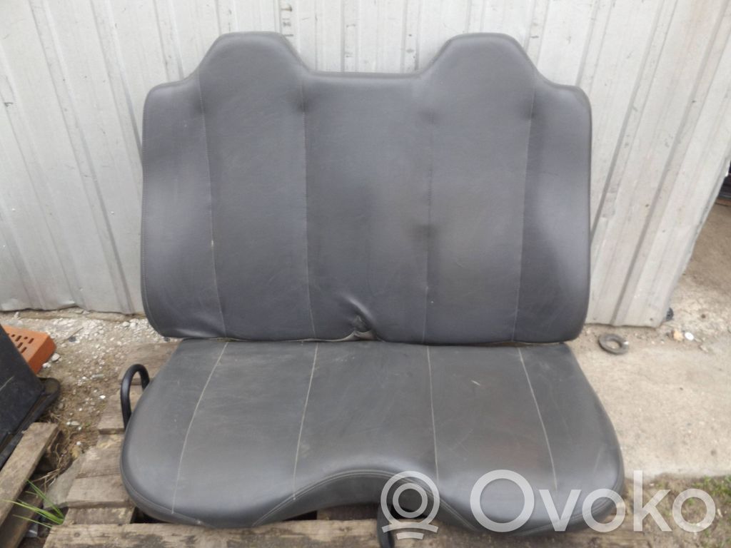 Seat set