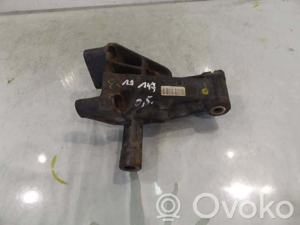 Alfa Romeo 147 Engine mounting bracket 