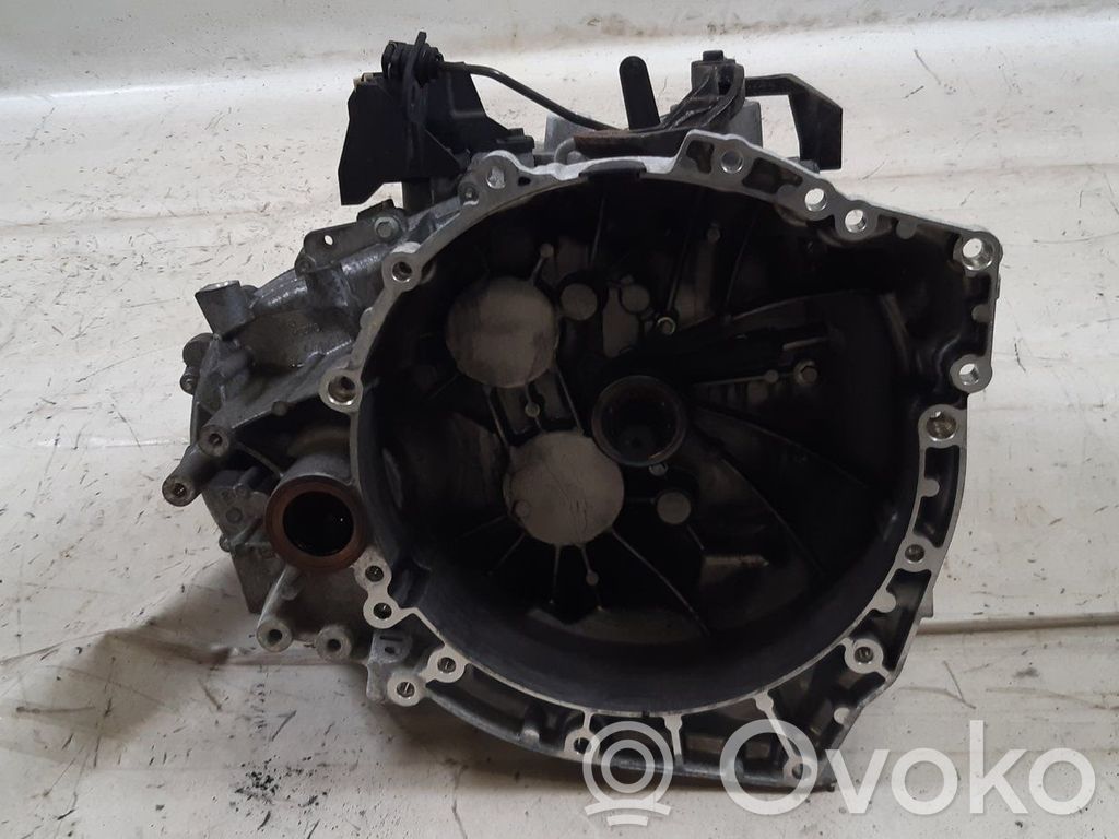 Volvo XC40 Manualna 5-biegowa skrzynia biegów 