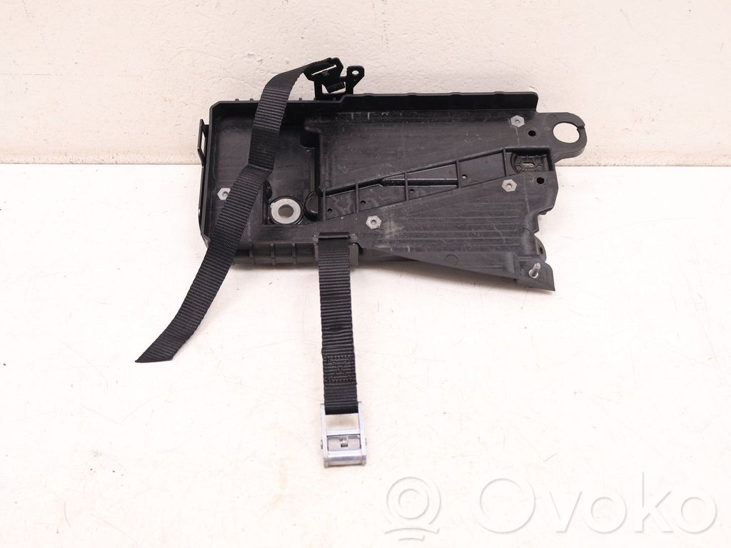 Volvo XC40 Battery box tray 