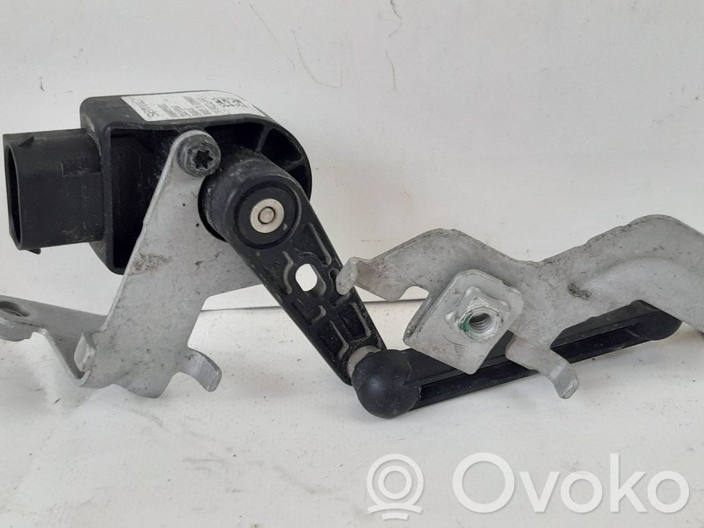 Volvo XC40 Senzor nivel far 