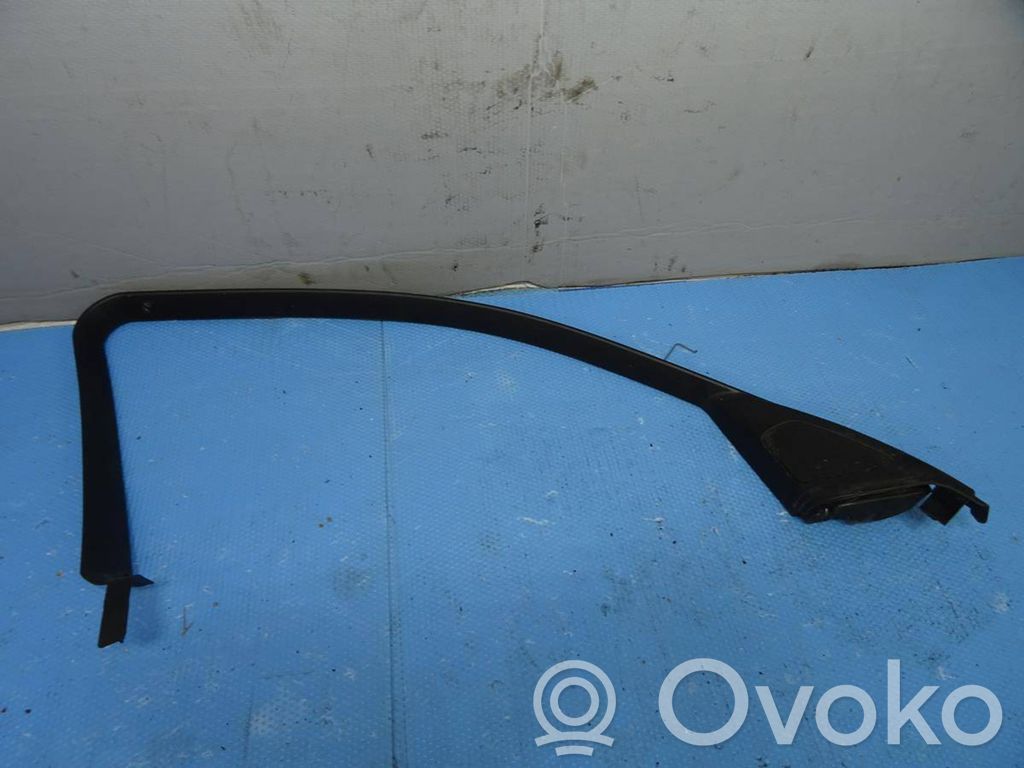 BMW 1 E81 E87 Etuoven lasin muotolista 