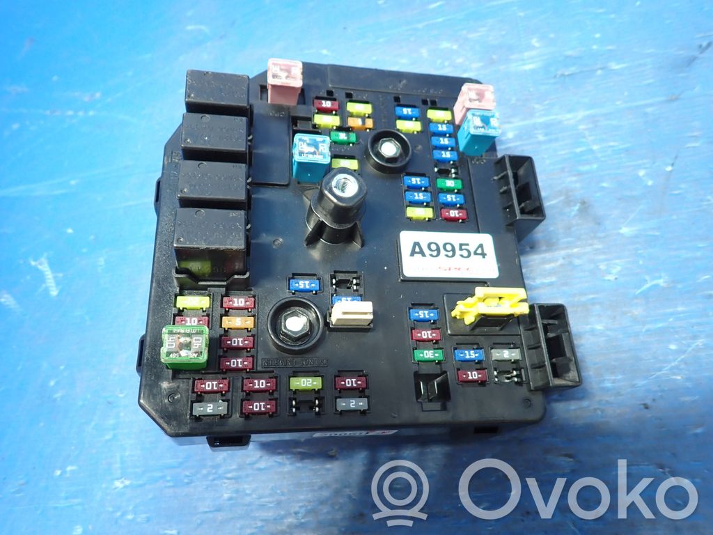 Opel Antara Fuse module 